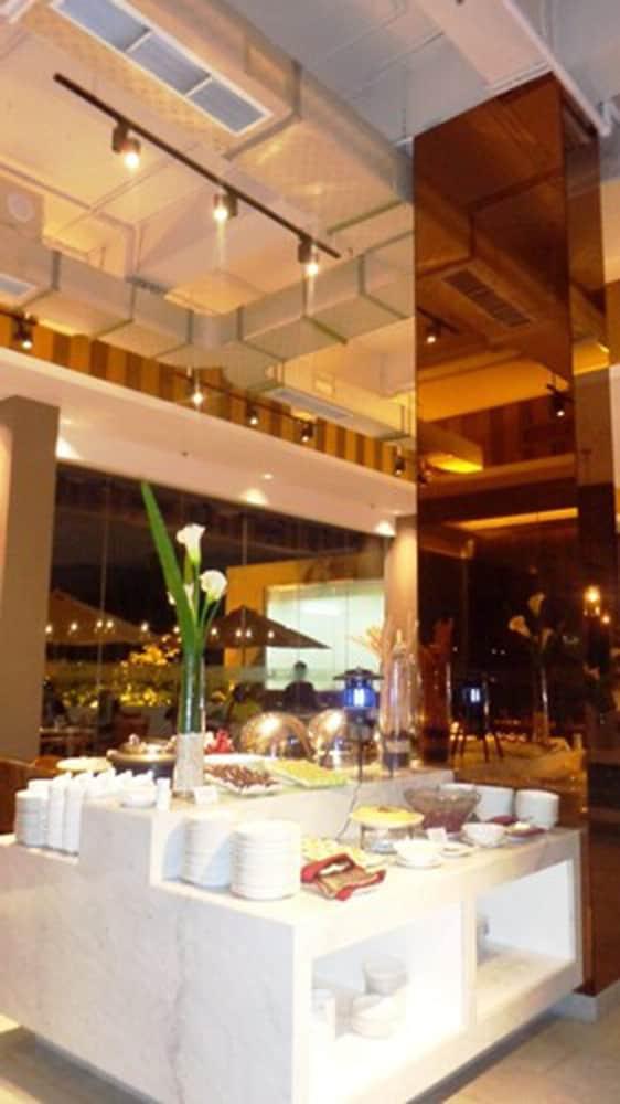 Soll Marina Hotel סרפונג מראה חיצוני תמונה